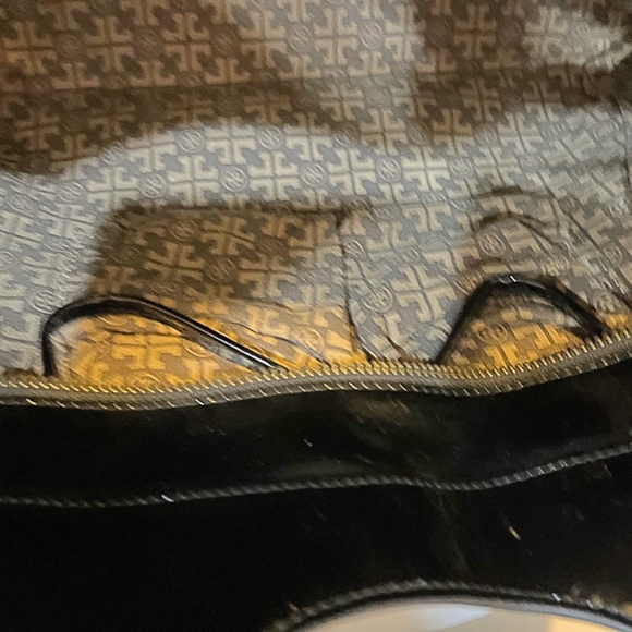 Tory Burch Black “Bombe” Patent Leather Bag - Picture 12 of 14